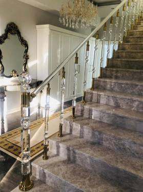 Pleksi Merdiven Korkuluğu