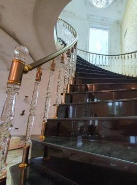 Pleksi Merdiven Korkuluğu