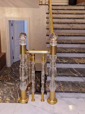 Pleksi Merdiven Korkuluğu